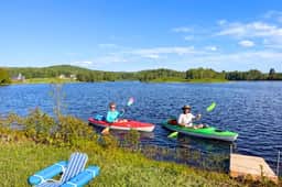 Le Cerf | Lakefront, Private Spa, Games & Kayaks - Image 4