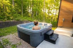 Le Pin | Private Spa & Billiards | Carling Lake - Image 3