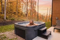Le Pin | Private Spa & Billiards | Carling Lake - Image 4