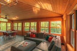 Monopoly | Spa & Sauna | Pool, Lake & Kayak, Gym - Image 5