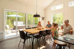 Roitelet | Spa & Pool table | Lac Carling & Kayak - Image 4