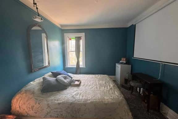 The Cineast Blue Room at Le Salon des Inconnus - Image 1