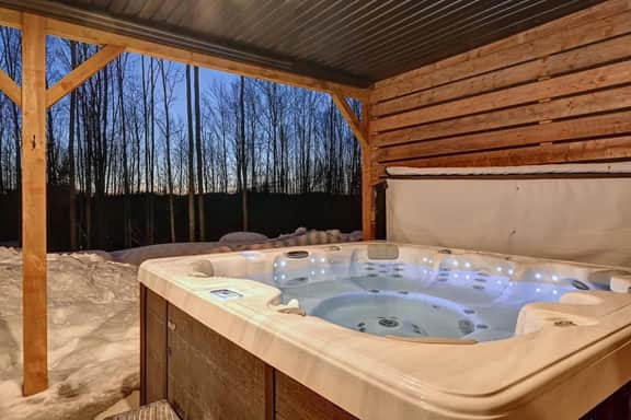 Haven of Peace | Spa & Pool Table | Lake Access - Image 4