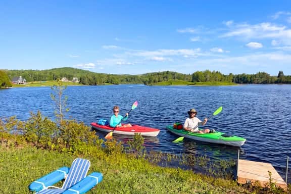 Le Cerf | Lakefront, Private Spa, Games & Kayaks - Image 4